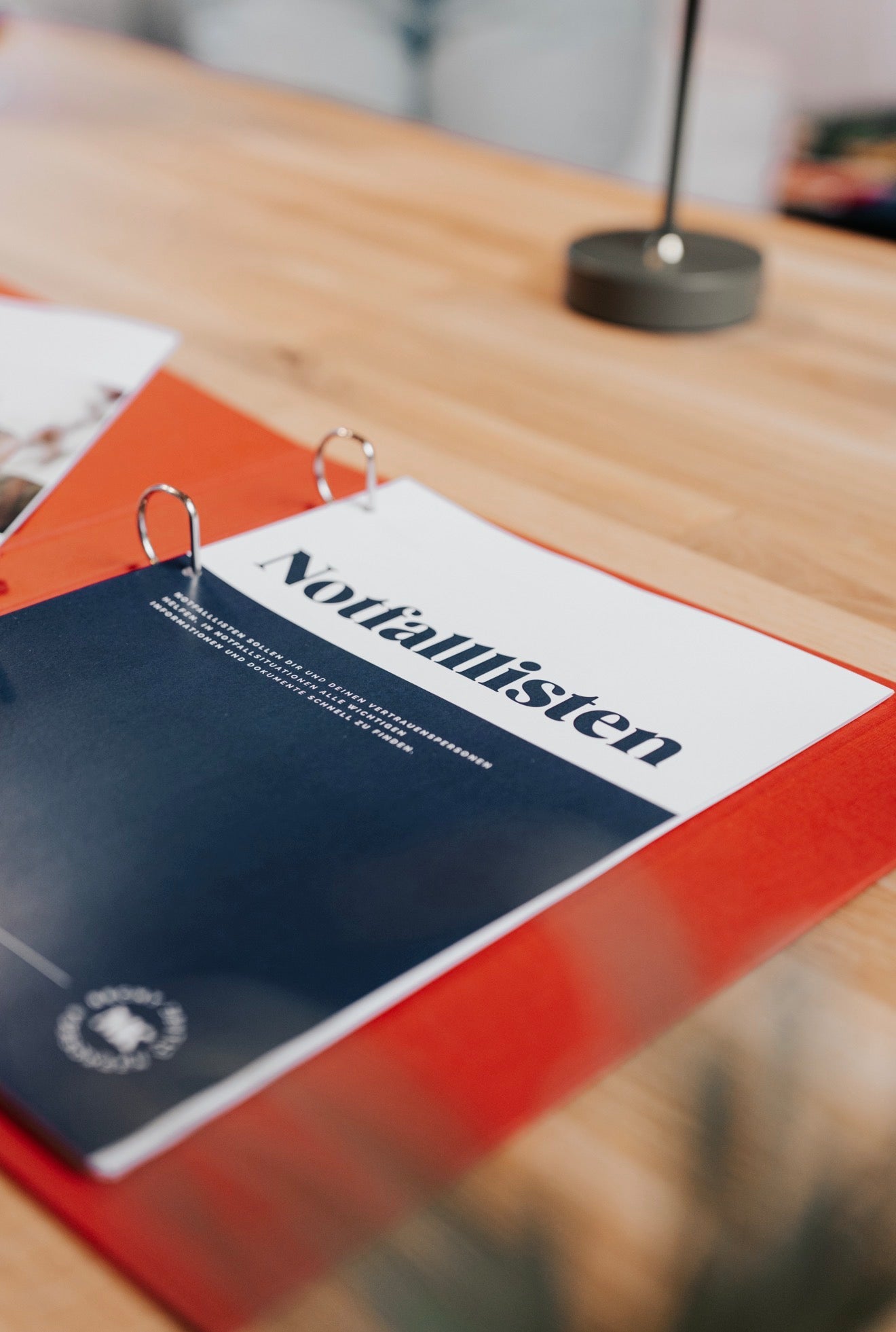 Digital Premium: Die Sofa-Variante: Notfallvorsorge digital und bequem von Zuhause